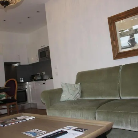 Apartment Rochefort, 2 Pieces, 4 Personnes - Fr-1-246b-25 *